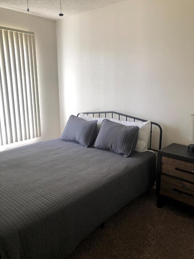 Whispering Meadows Apartments Bakersfield Bagian luar foto