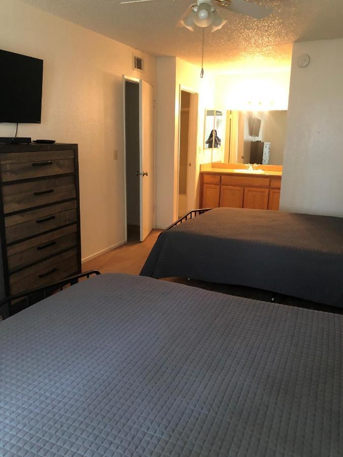 Whispering Meadows Apartments Bakersfield Bagian luar foto