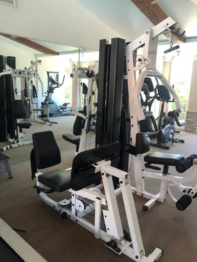 Whispering Meadows Apartments Bakersfield Bagian luar foto