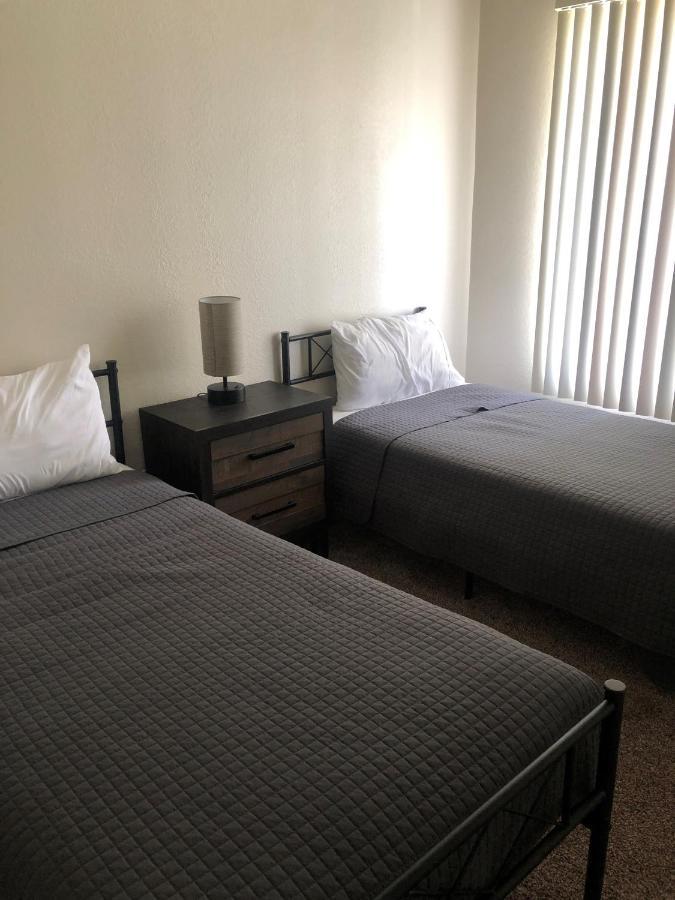 Whispering Meadows Apartments Bakersfield Bagian luar foto