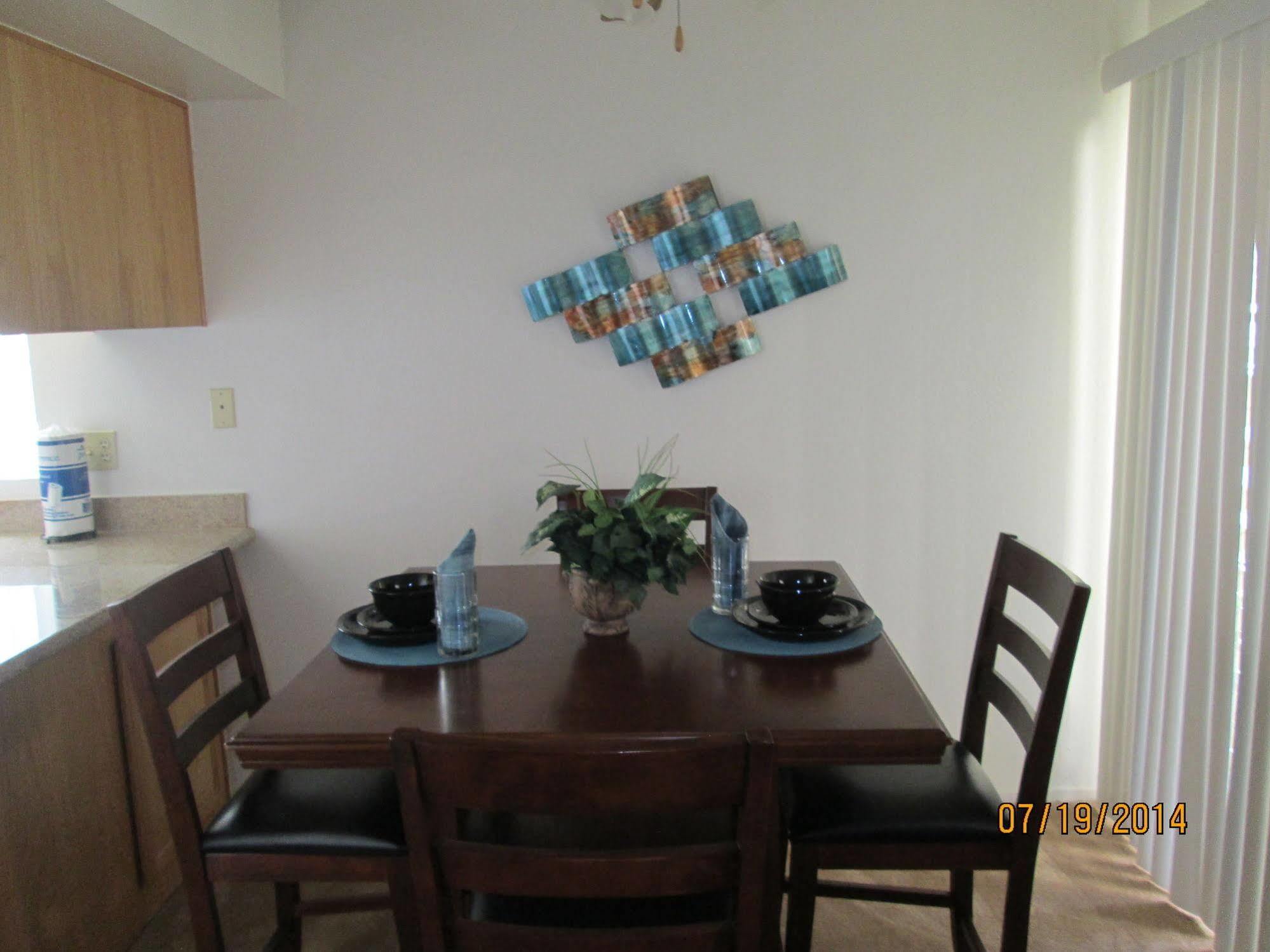 Whispering Meadows Apartments Bakersfield Bagian luar foto