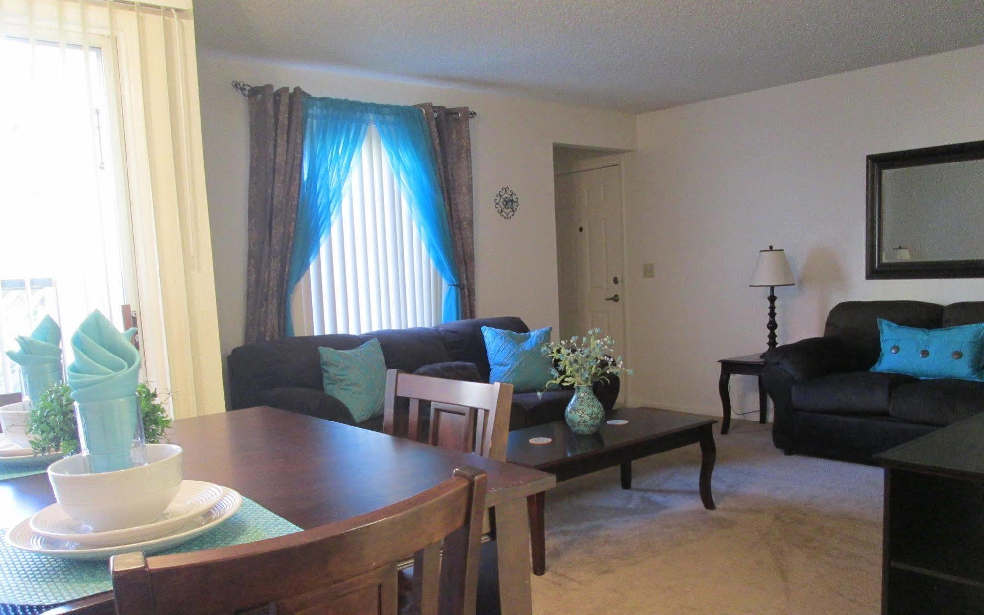Whispering Meadows Apartments Bakersfield Bagian luar foto